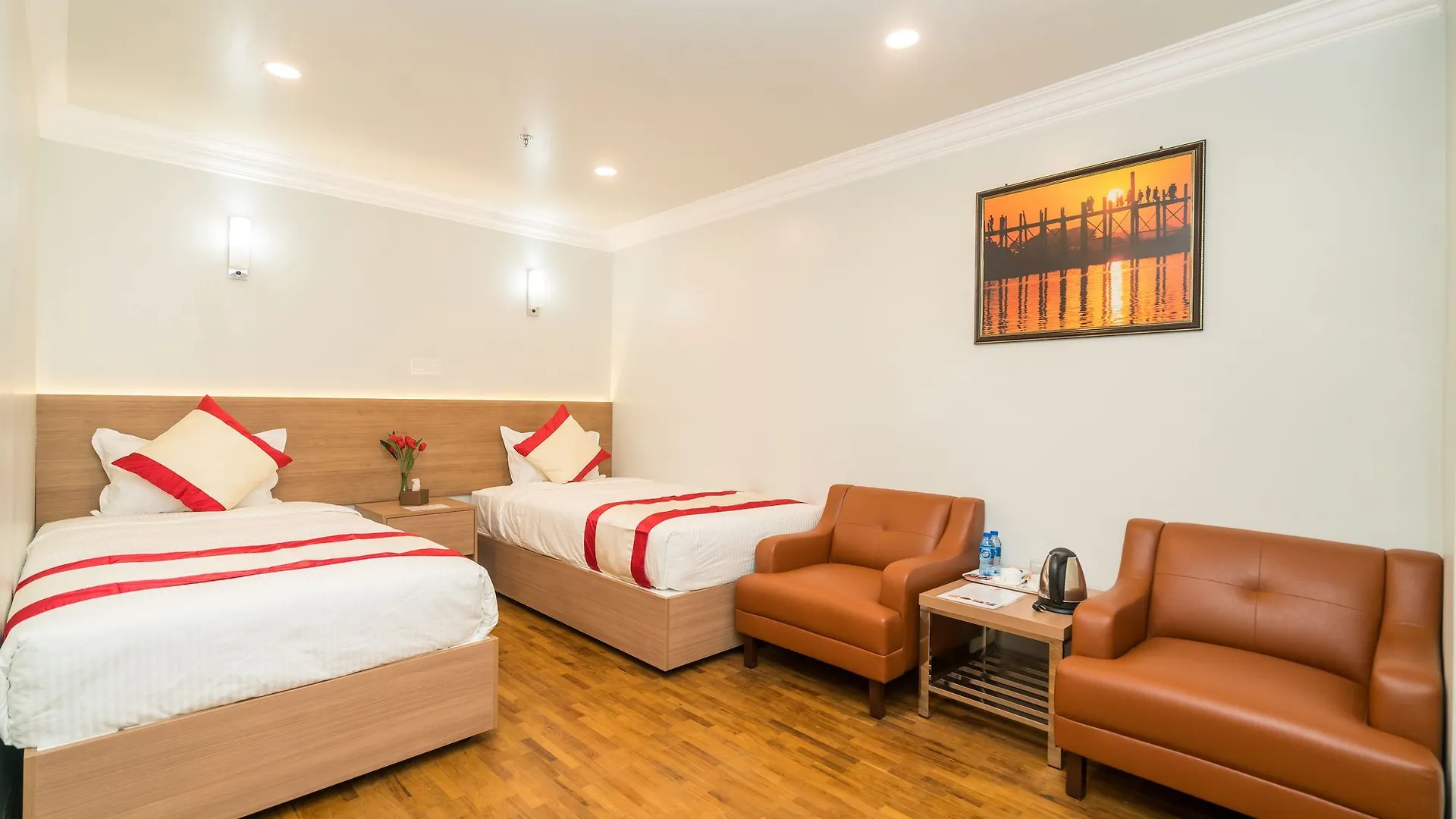 יאנגון Sakura Hotel 0*,  מיאנמר