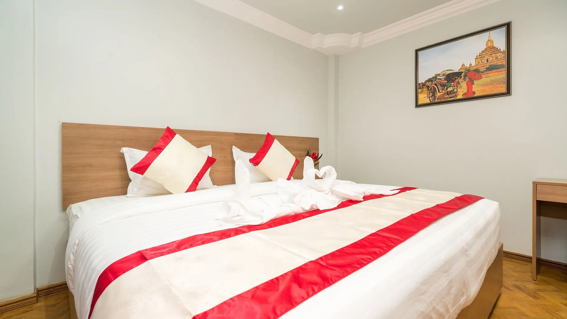 Sakura Hotel Γιανγκόν